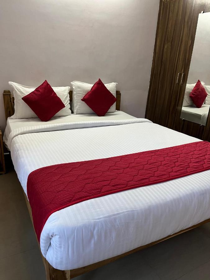 Tulip Villa 3Bhk 2Bhk And 1Bhk Located Near Chunnambar Boat House And Paradise Beach Pūrnānkuppam Kültér fotó