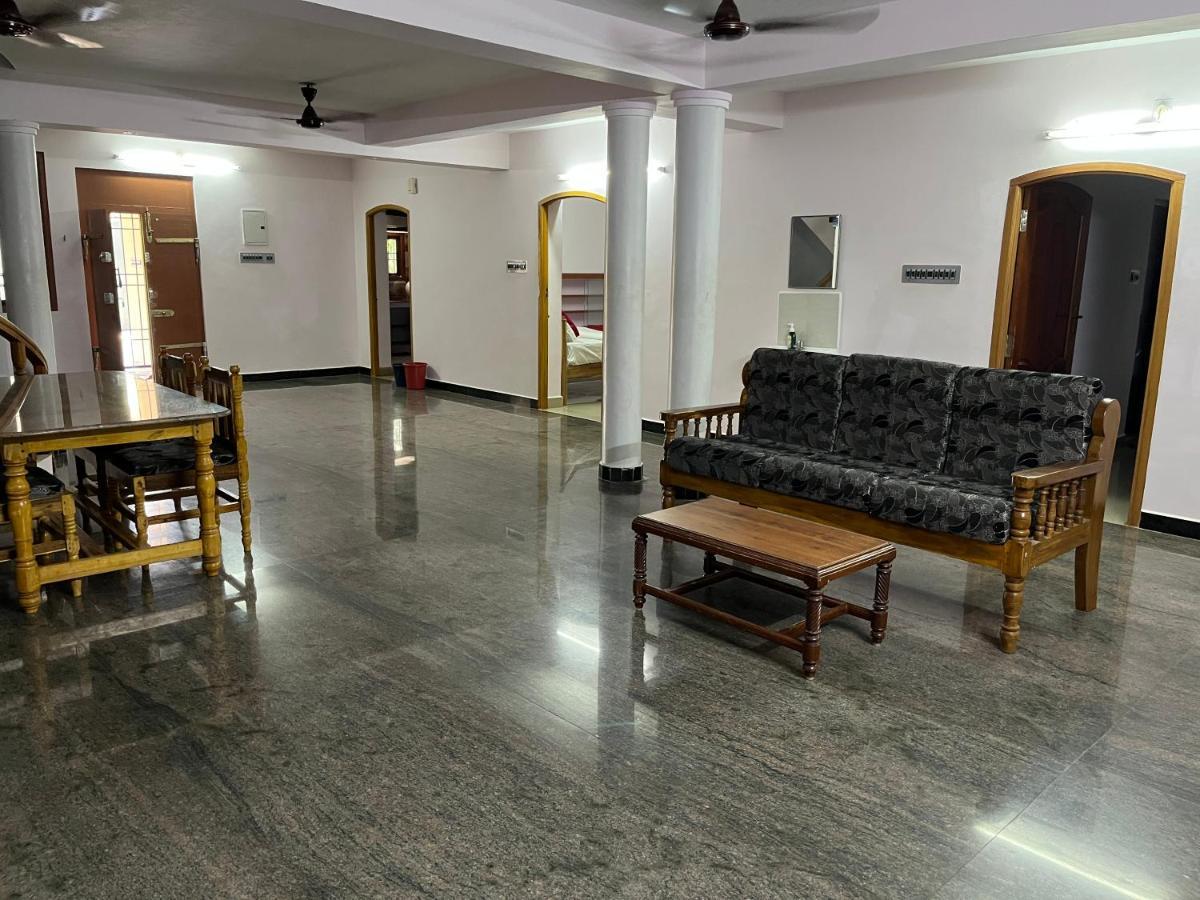 Tulip Villa 3Bhk 2Bhk And 1Bhk Located Near Chunnambar Boat House And Paradise Beach Pūrnānkuppam Kültér fotó