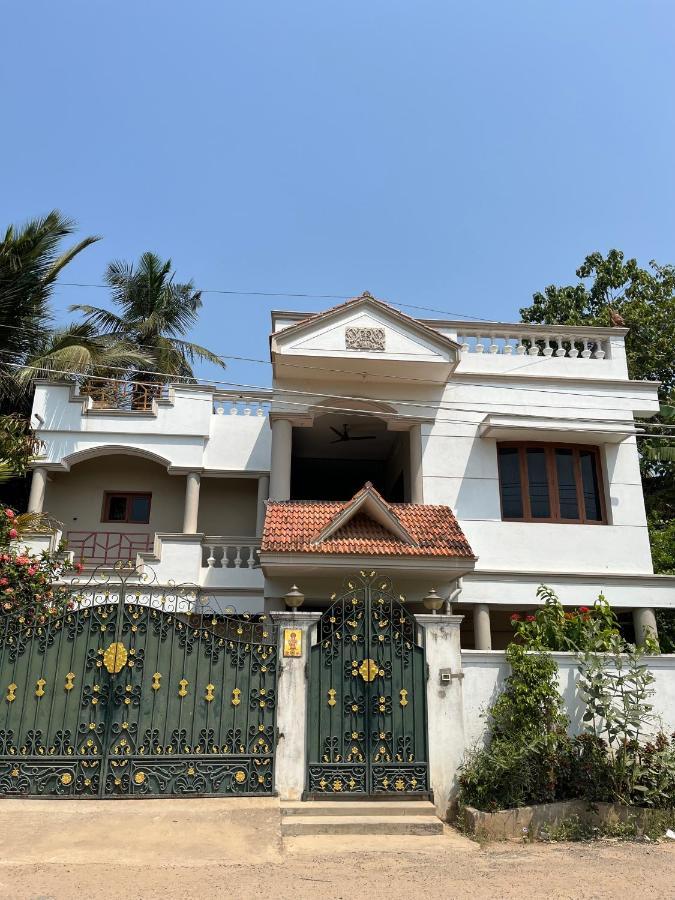 Tulip Villa 3Bhk 2Bhk And 1Bhk Located Near Chunnambar Boat House And Paradise Beach Pūrnānkuppam Kültér fotó